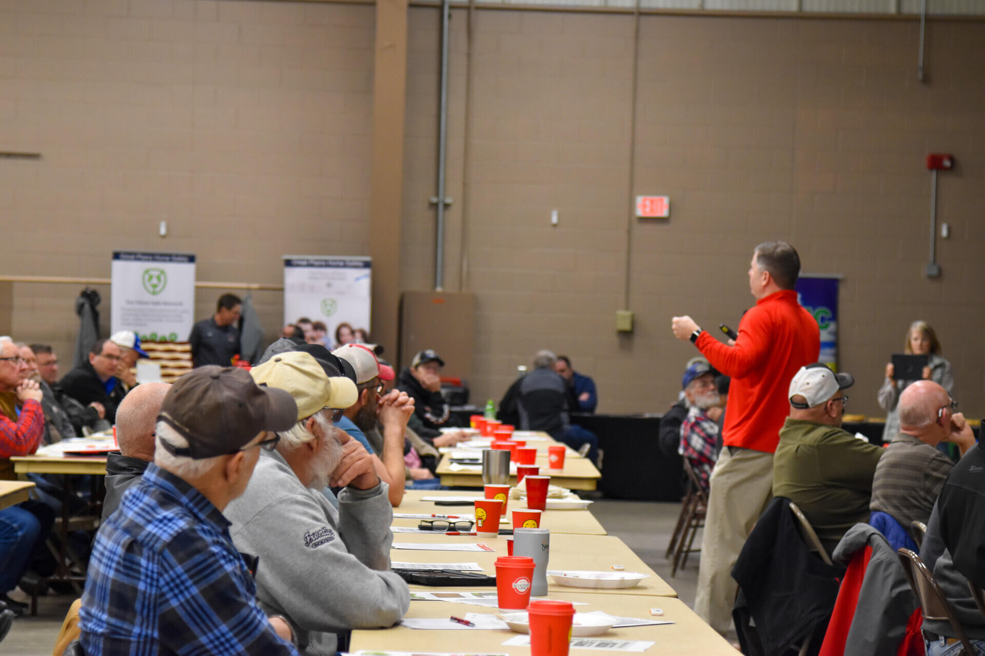 Growers listening to Nitrogen management presentation by Joe Luck 