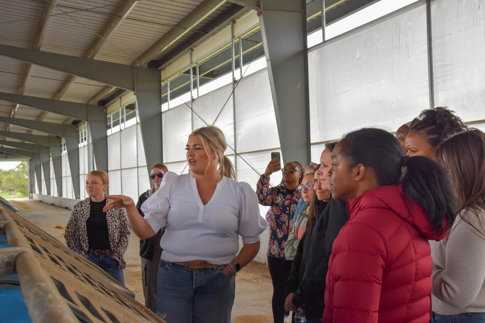 Jess Sperber discusses beef production in Nebraska with the dieticians