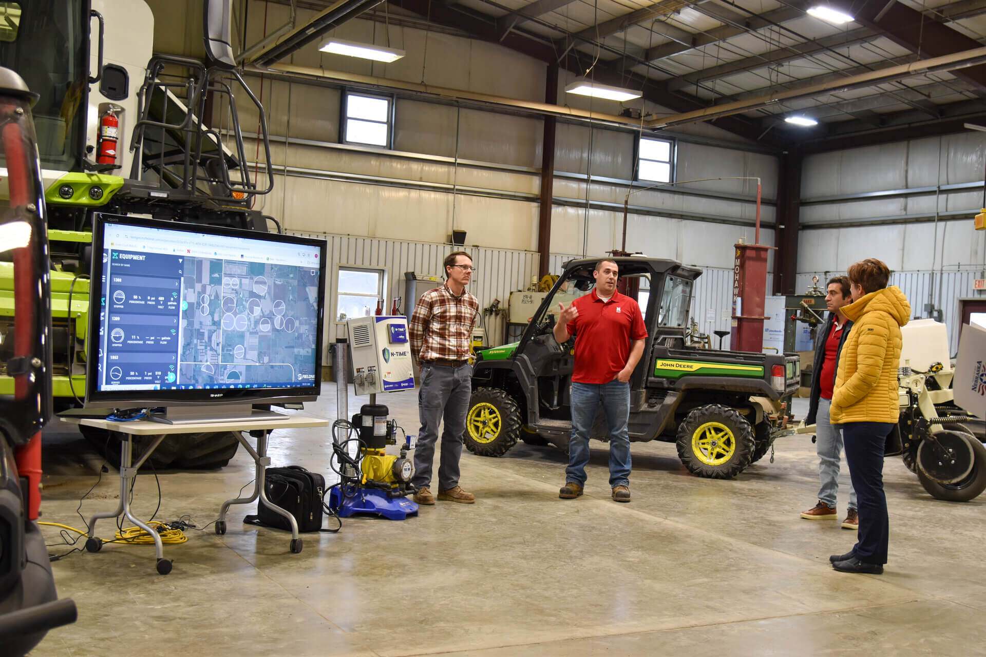 Corn & Cranes group tours the farm shop 