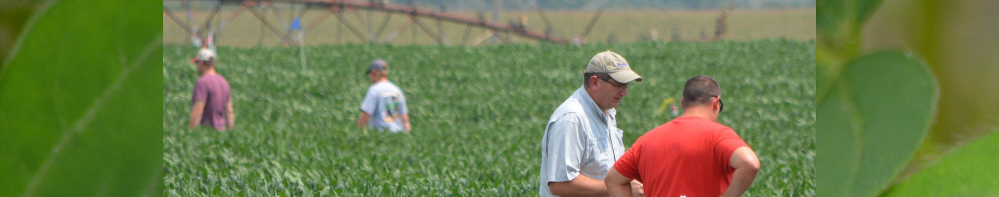 SMFD/TAPS Field Day participants check out a TAPS field